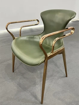 Обеденный стул Итальянский Минималистичный Легкий для деловых переговоров, Элегантное кресло специальной формы, Дизайнерская модельная мебель