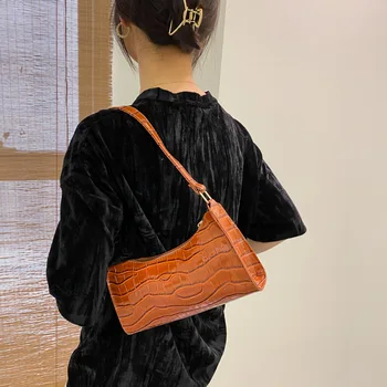 Модная женская сумка с узором 